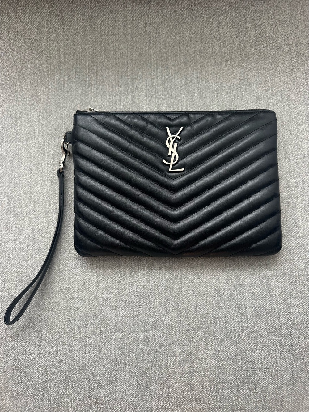 SAINT LAURENT YSL CASSANDRE MATELASSÉ CHEVRON POUCH WRISTLET LEATHER BLACK